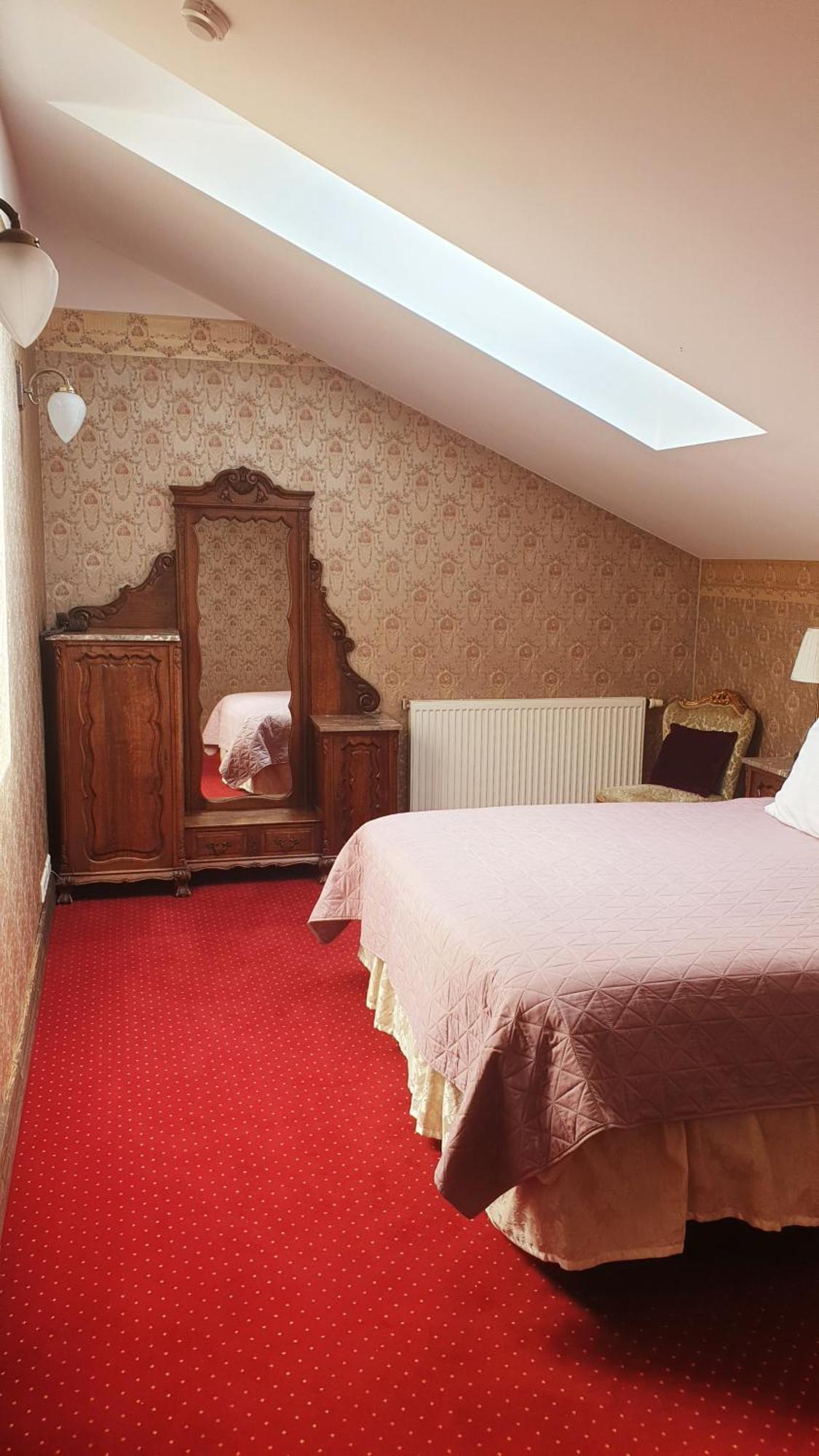 St. Peterburg Otel Pärnu Dış mekan fotoğraf
