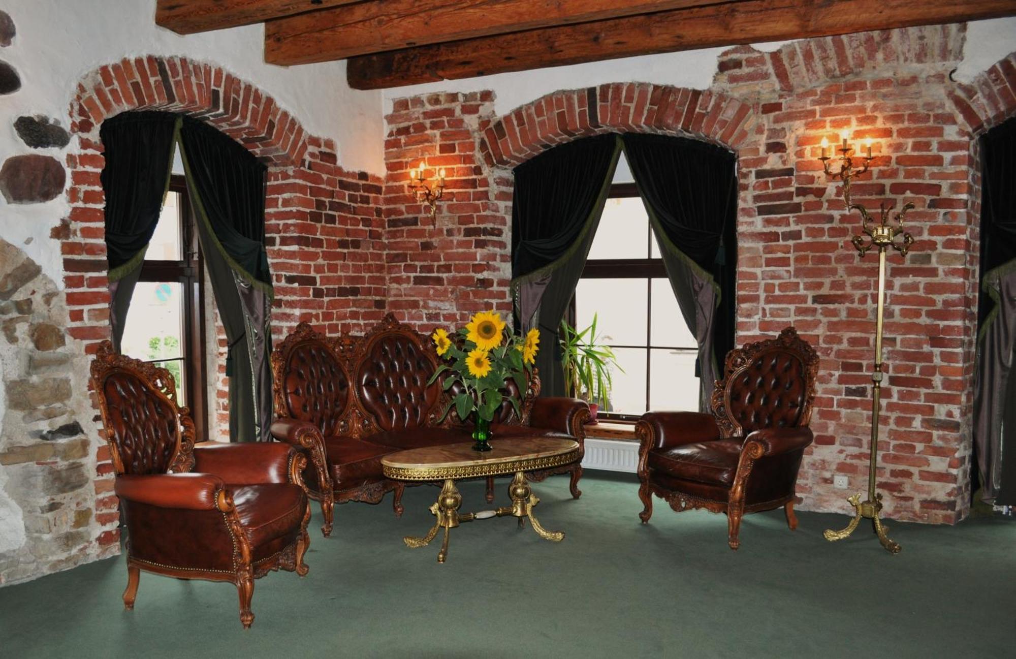 St. Peterburg Otel Pärnu Dış mekan fotoğraf