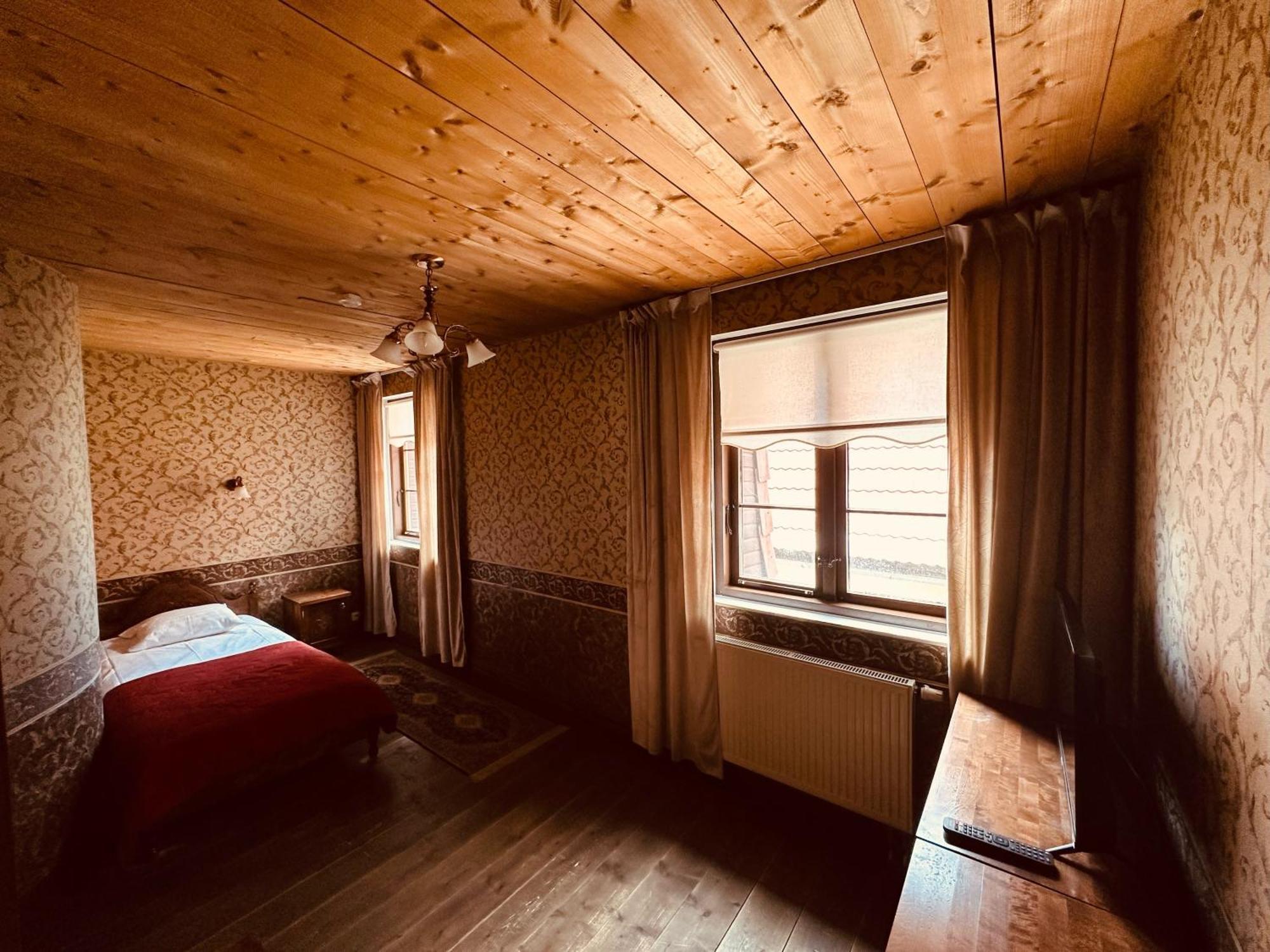 St. Peterburg Otel Pärnu Dış mekan fotoğraf